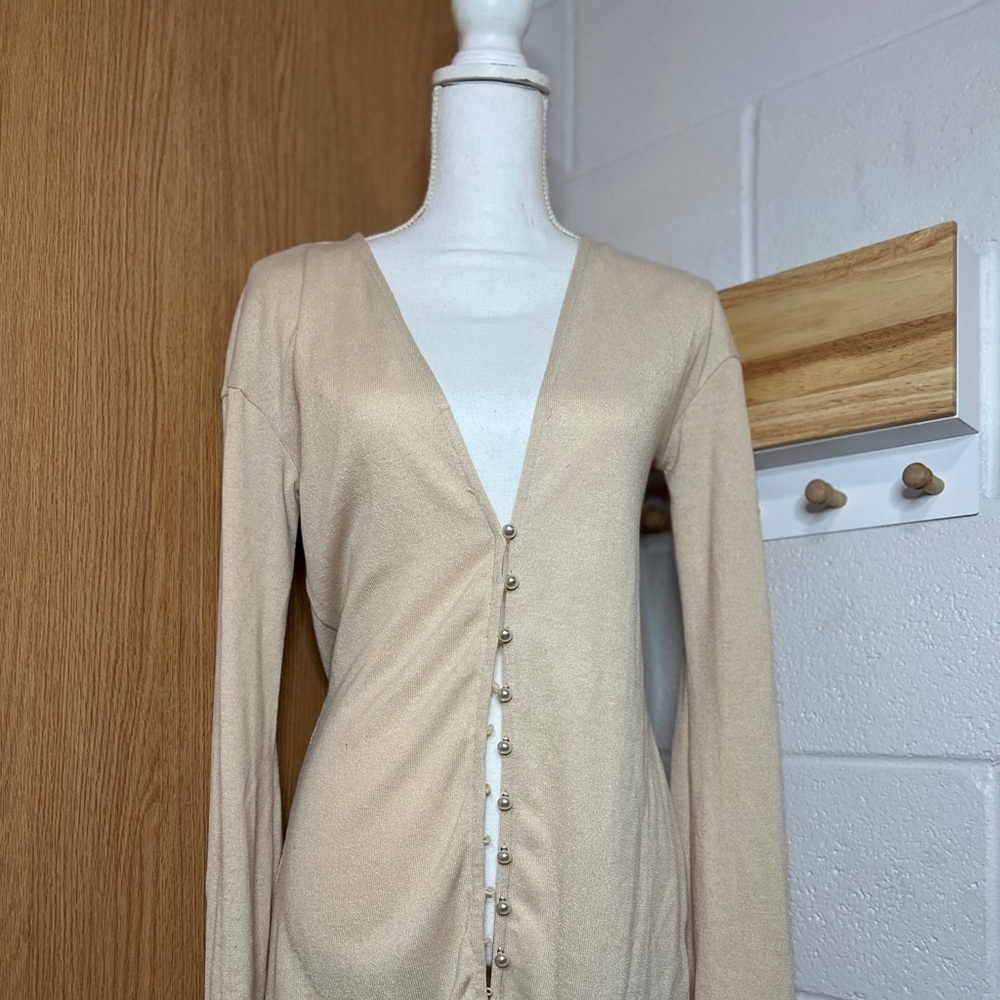 Princess Poly Beige cardigan w/ pearls button details - Picture 4 of 5